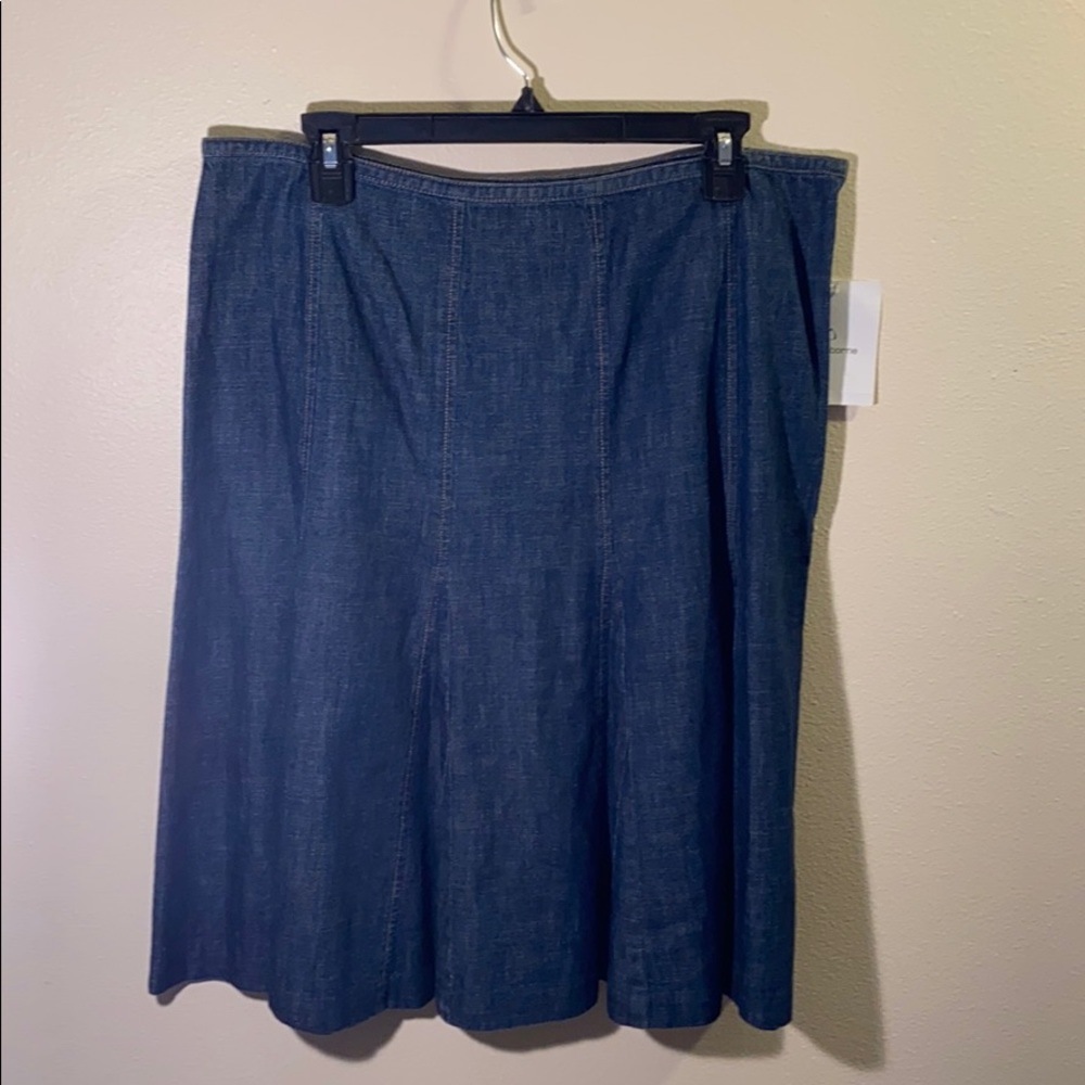 Liz Claiborne denim skirt NWT